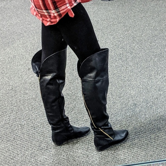 Black above the Knee boots - Picture 1 of 6